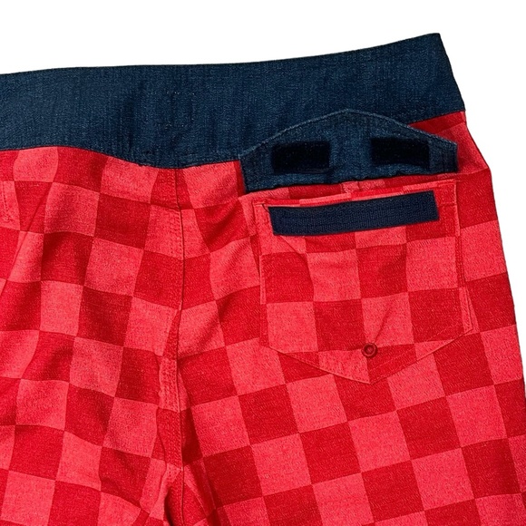 QUICKSILVER RED CHECKERBOARD WITH BLUE WAISTBAND BOARD SHORTS - Picture 3 of 13